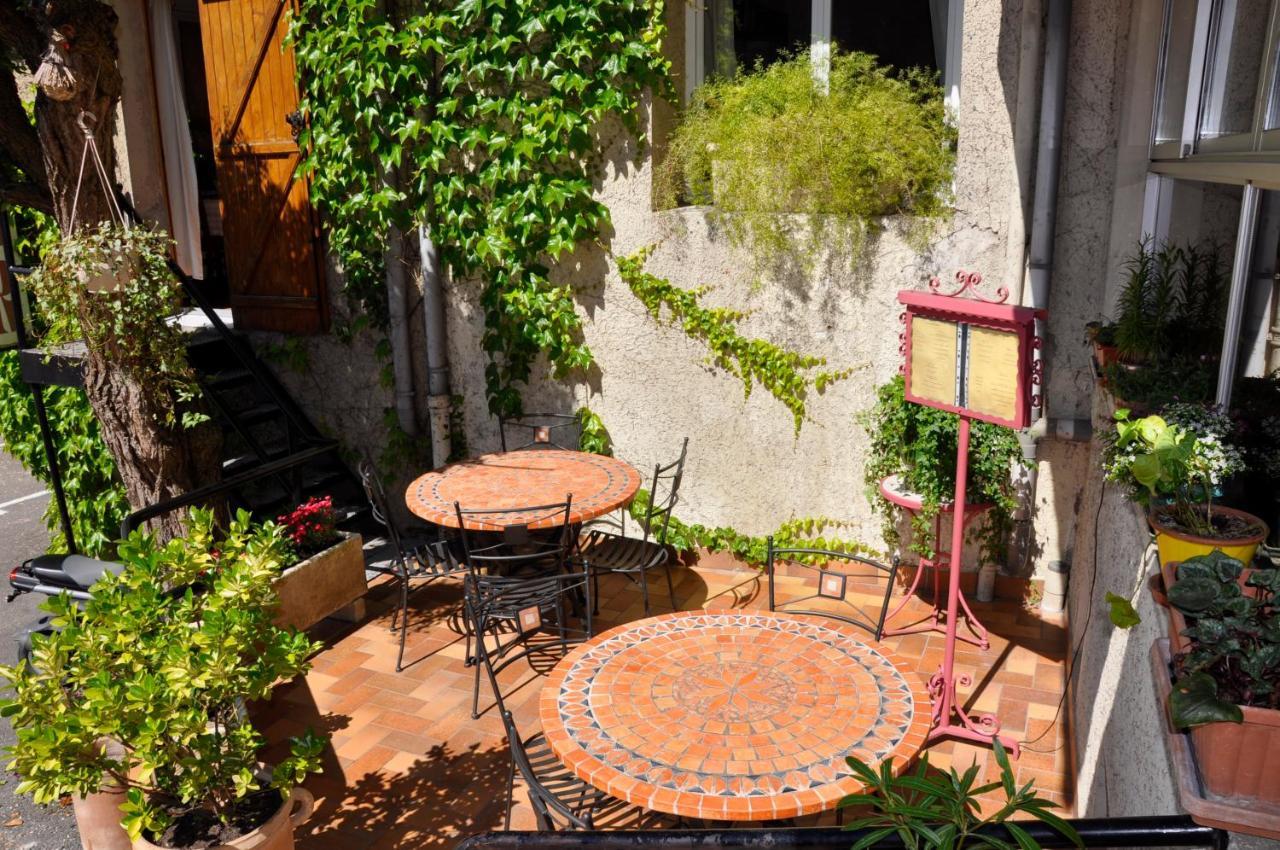 Les Deux Acacias Hotel Villepinte  Kültér fotó